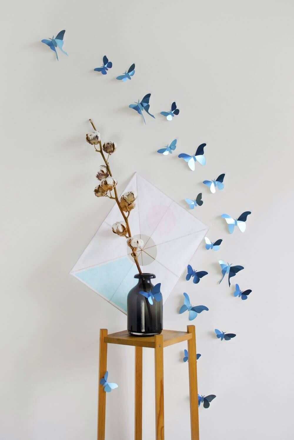 Paper Big Moth - Kit insecte en carton Assembli